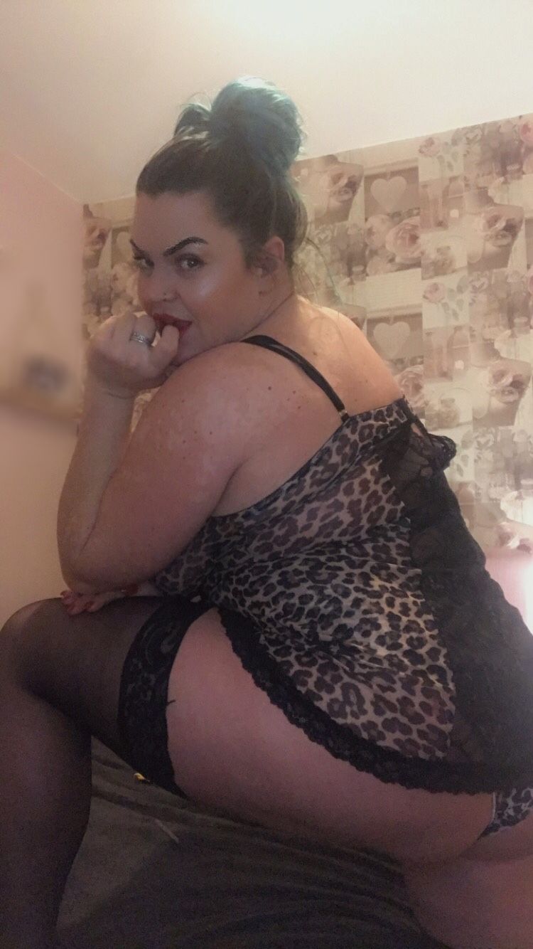 https://cdn.adultwork.com/gallery/G12/8993616.jpg