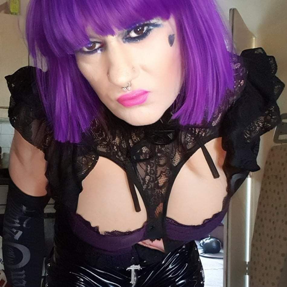 https://cdn.adultwork.com/gallery/G12/8993841.jpg