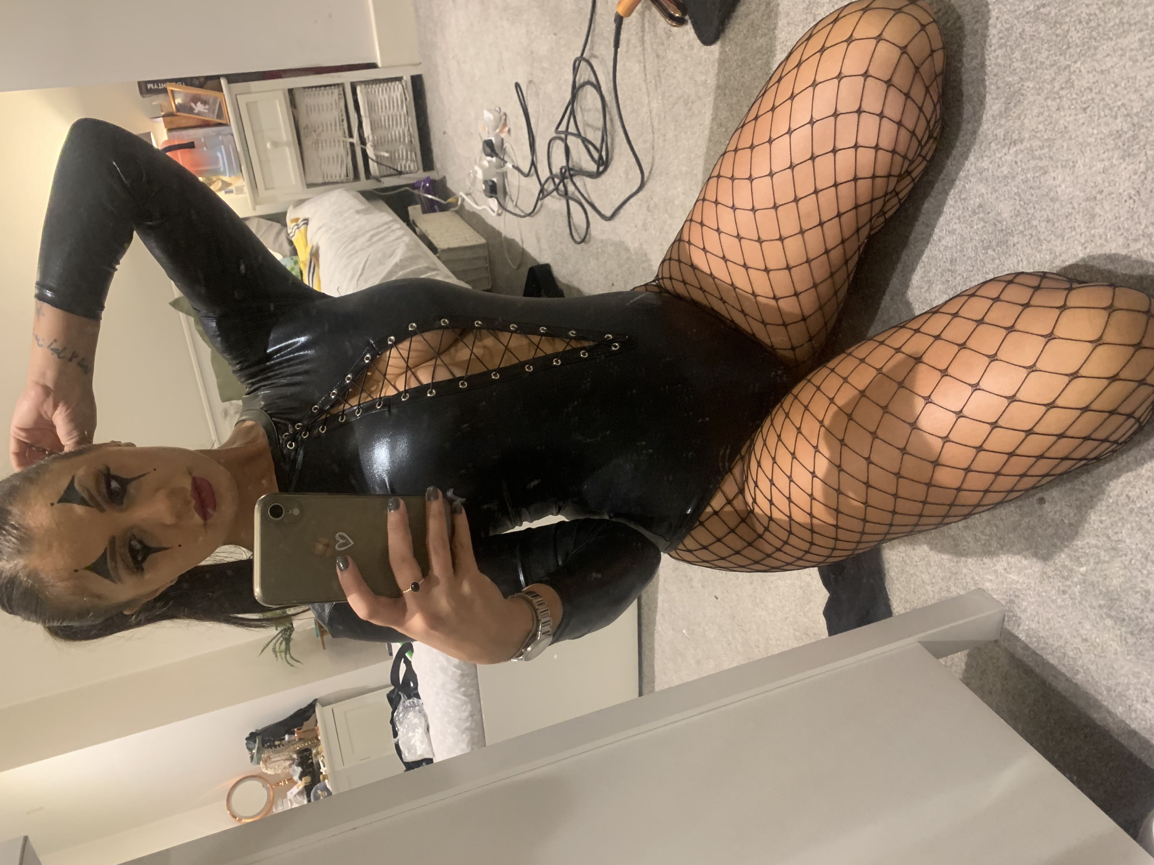 https://cdn.adultwork.com/gallery/G12/8994473.jpg