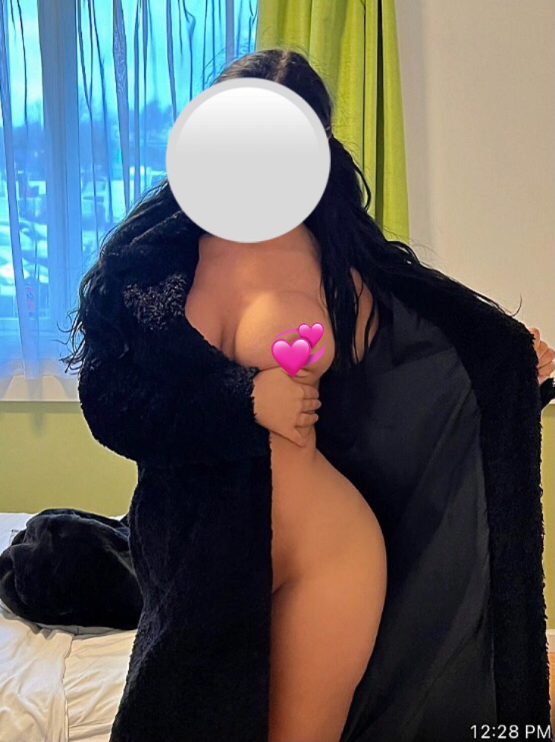 https://cdn.adultwork.com/gallery/G12/8996430.jpg