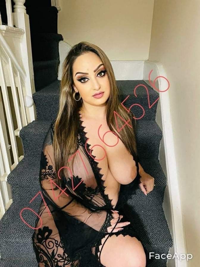 https://cdn.adultwork.com/gallery/G12/8997021.jpg