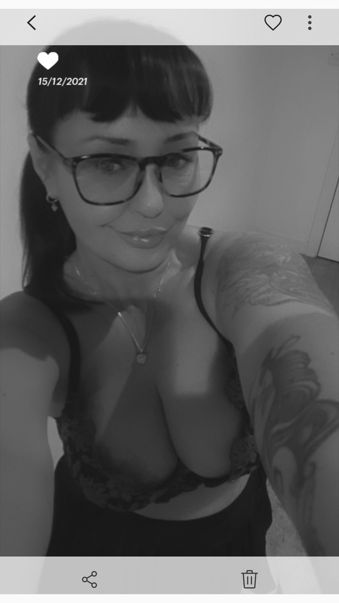 https://cdn.adultwork.com/gallery/G12/8997745.jpg