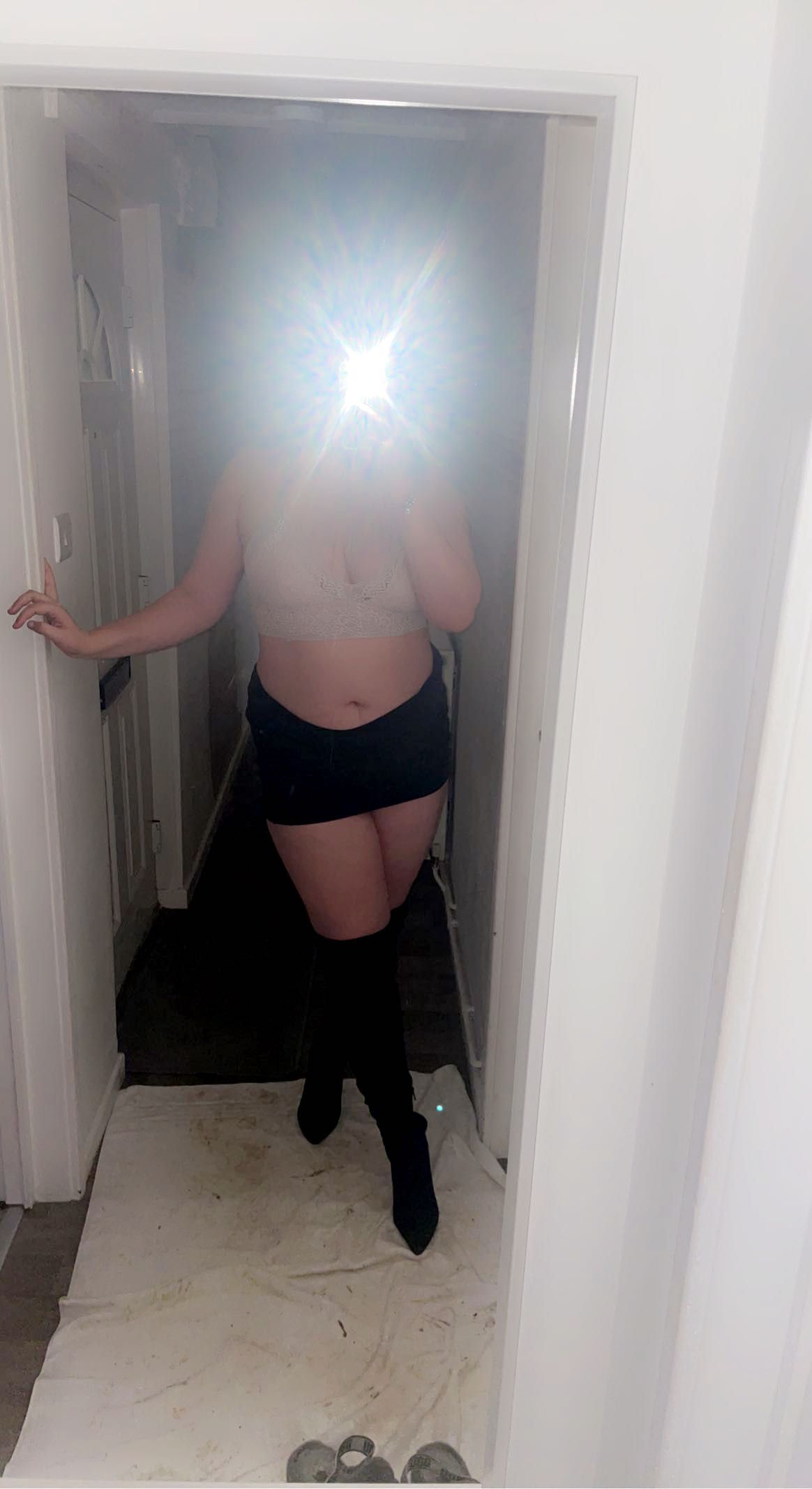 https://cdn.adultwork.com/gallery/G12/8998565.jpg