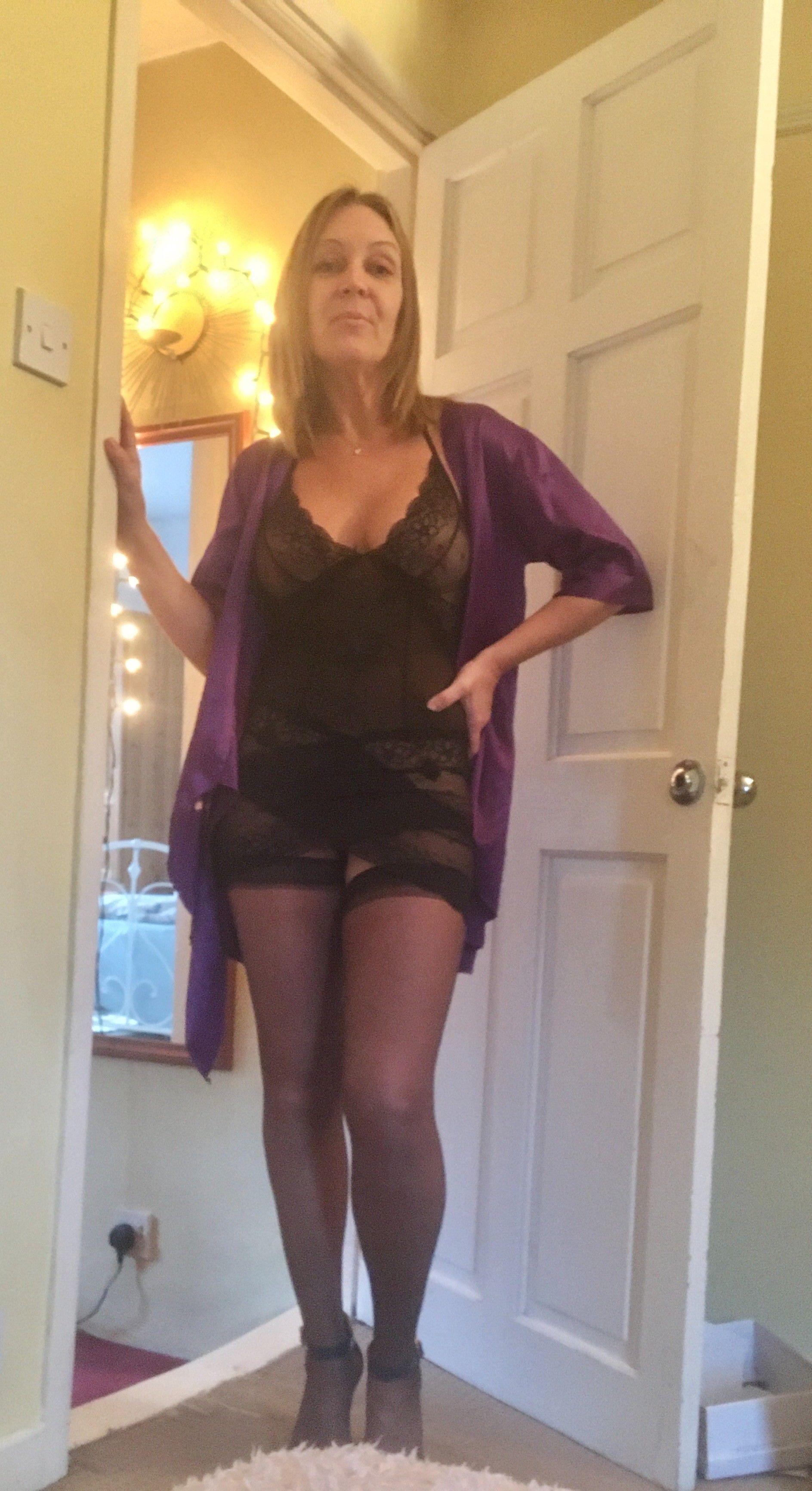 https://cdn.adultwork.com/gallery/G12/8998735.jpg