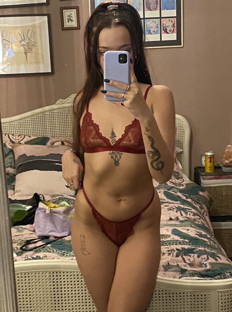 https://cdn.adultwork.com/gallery/G12/8998903.jpg