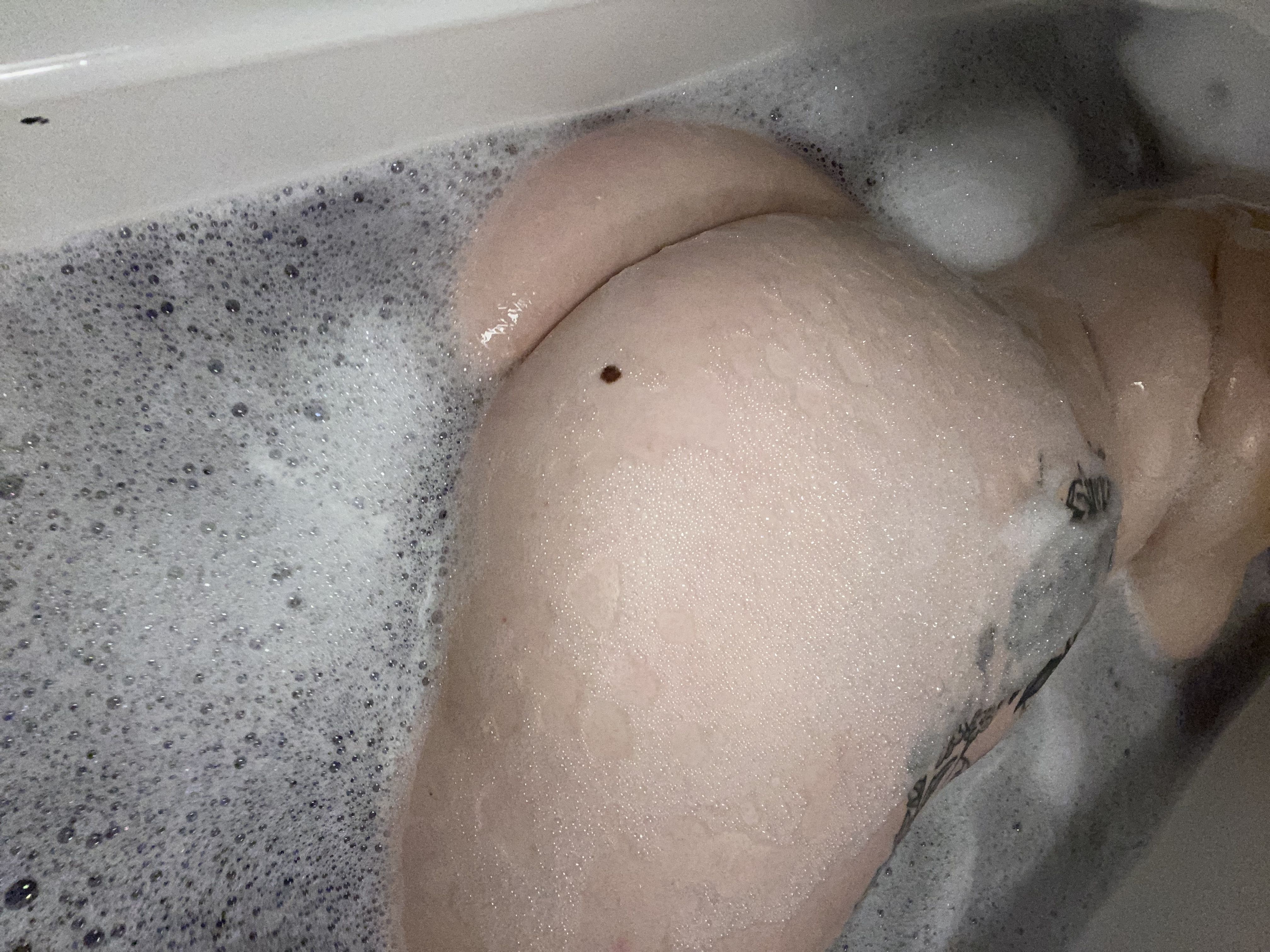 https://cdn.adultwork.com/gallery/G12/8999185.jpg