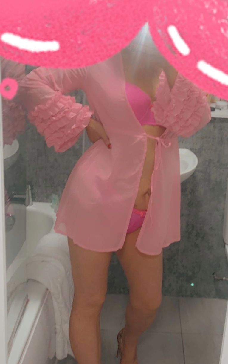 https://cdn.adultwork.com/gallery/G12/9002137.jpg