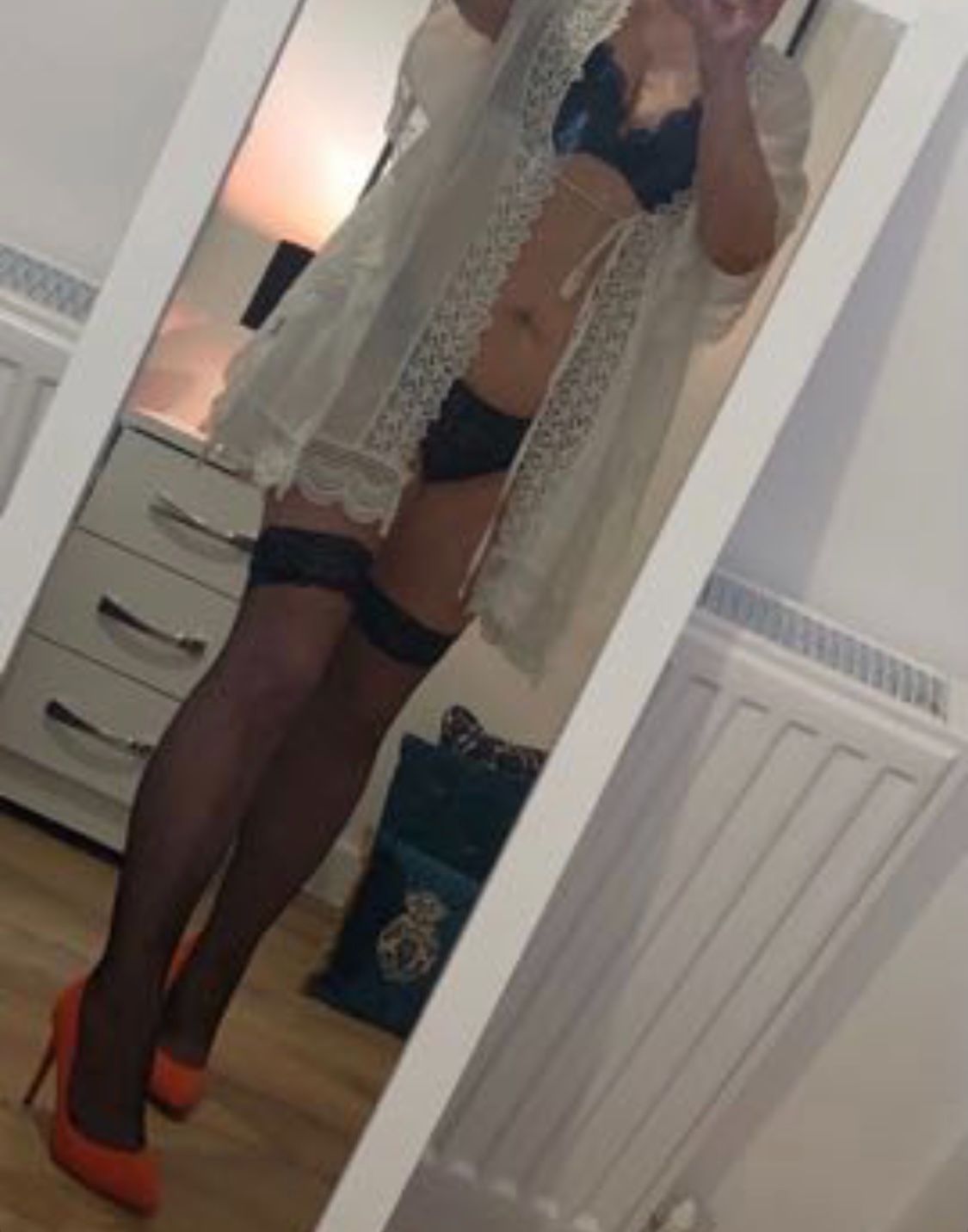 https://cdn.adultwork.com/gallery/G12/9002142.jpg