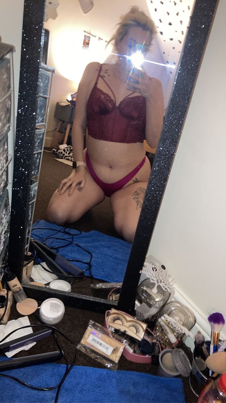 https://cdn.adultwork.com/gallery/G12/9002732.jpg