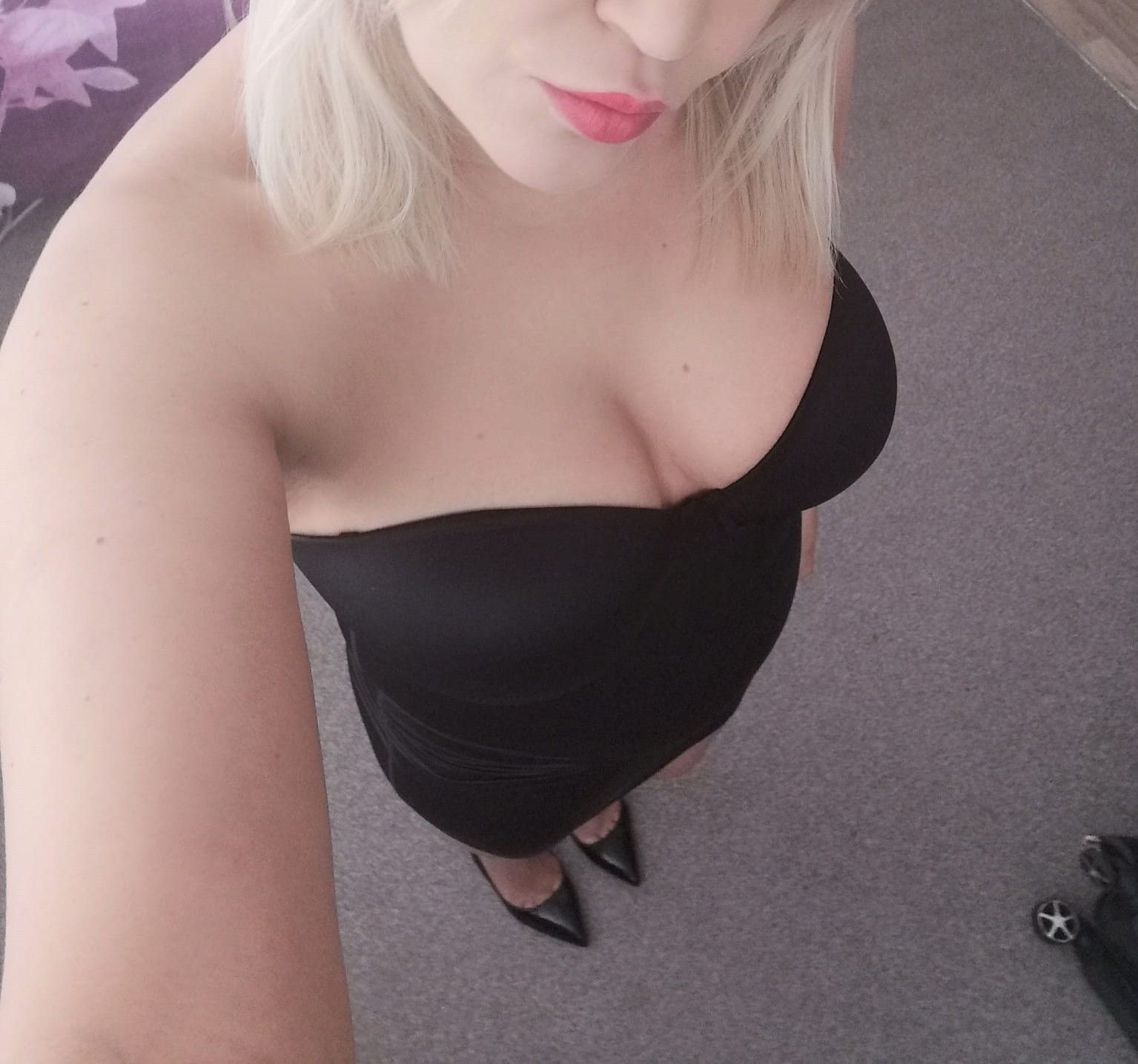 https://cdn.adultwork.com/gallery/G12/9011882.jpg