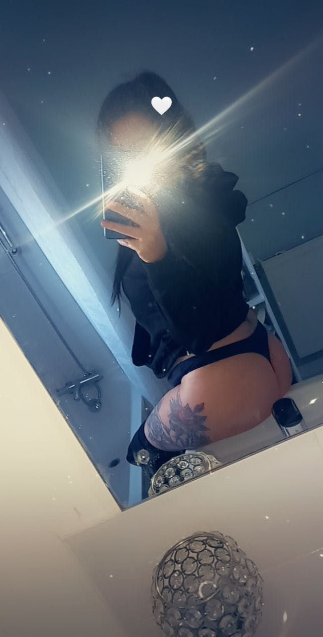 https://cdn.adultwork.com/gallery/G12/9015720.jpg