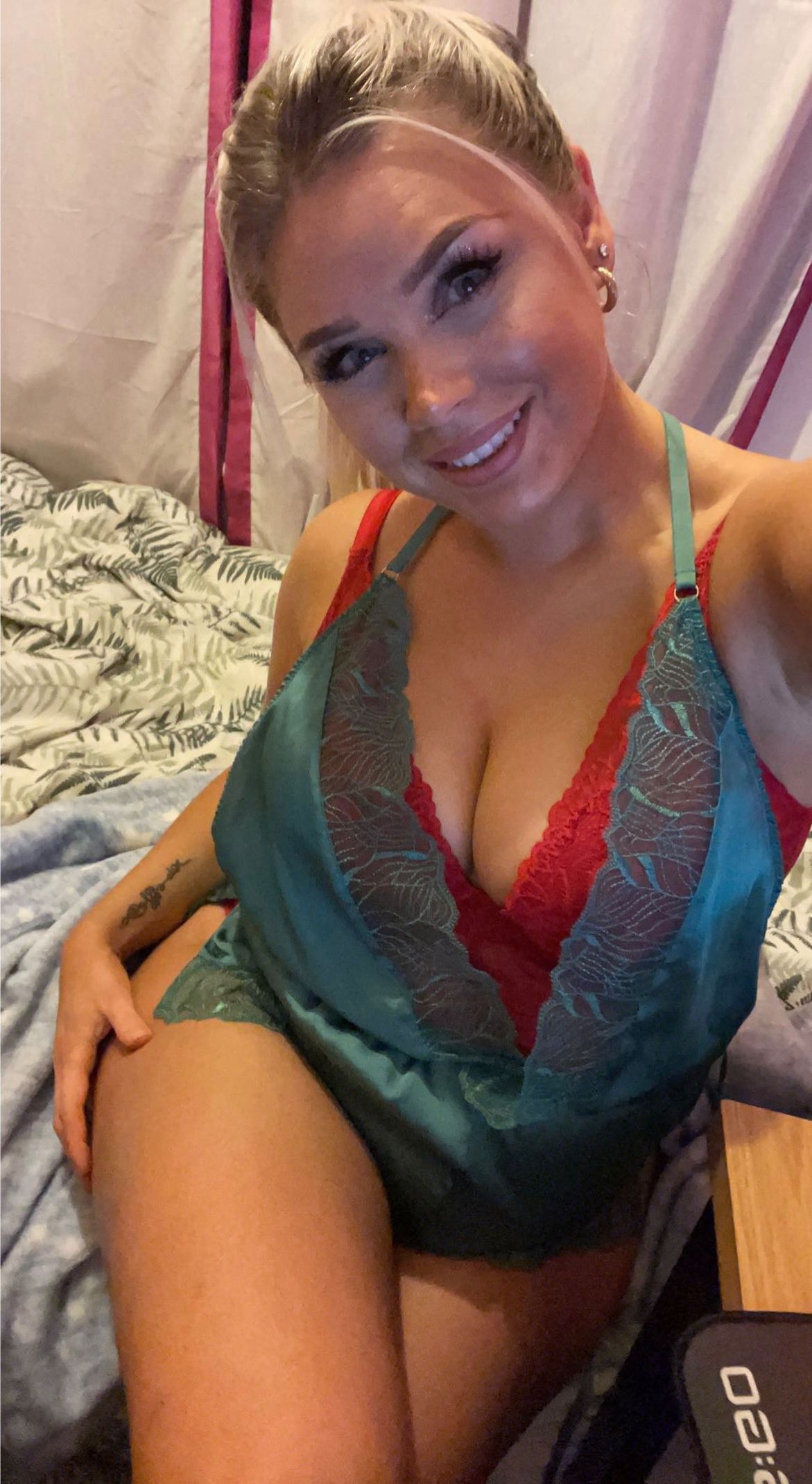 https://cdn.adultwork.com/gallery/G12/9016737.jpg