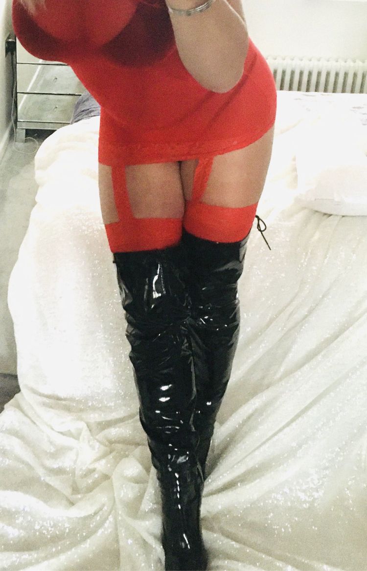 https://cdn.adultwork.com/gallery/G12/9027488.jpg