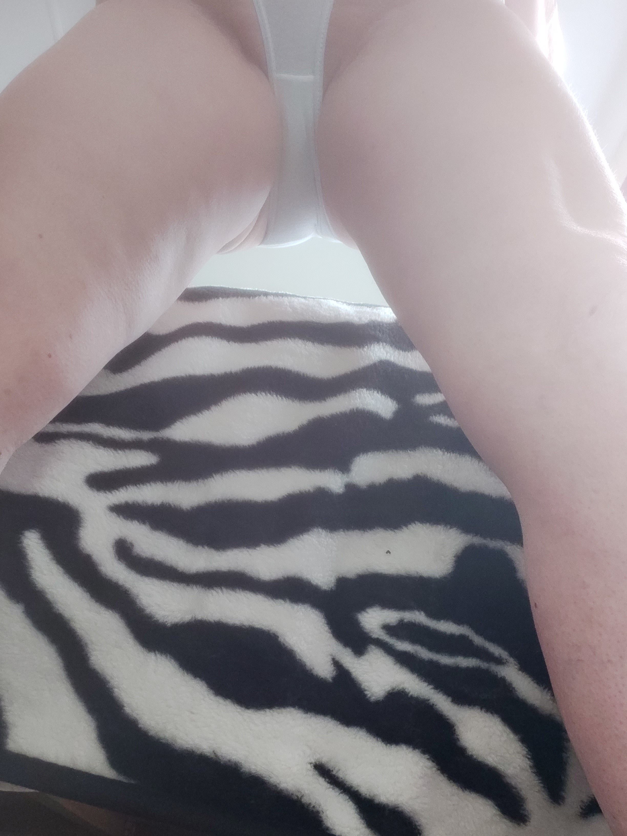 https://cdn.adultwork.com/gallery/G12/9042538.jpg