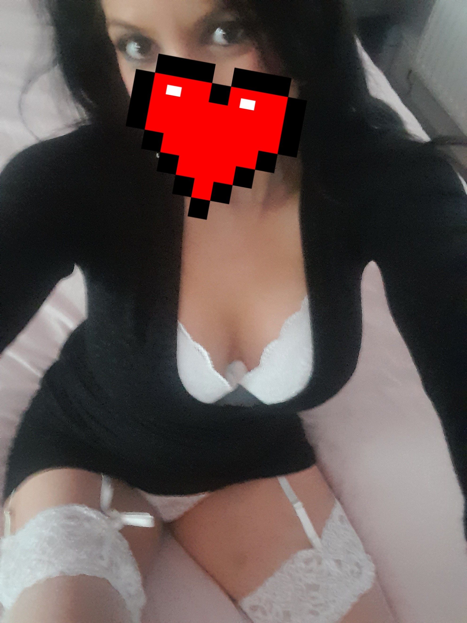 https://cdn.adultwork.com/gallery/G12/9044321.jpg