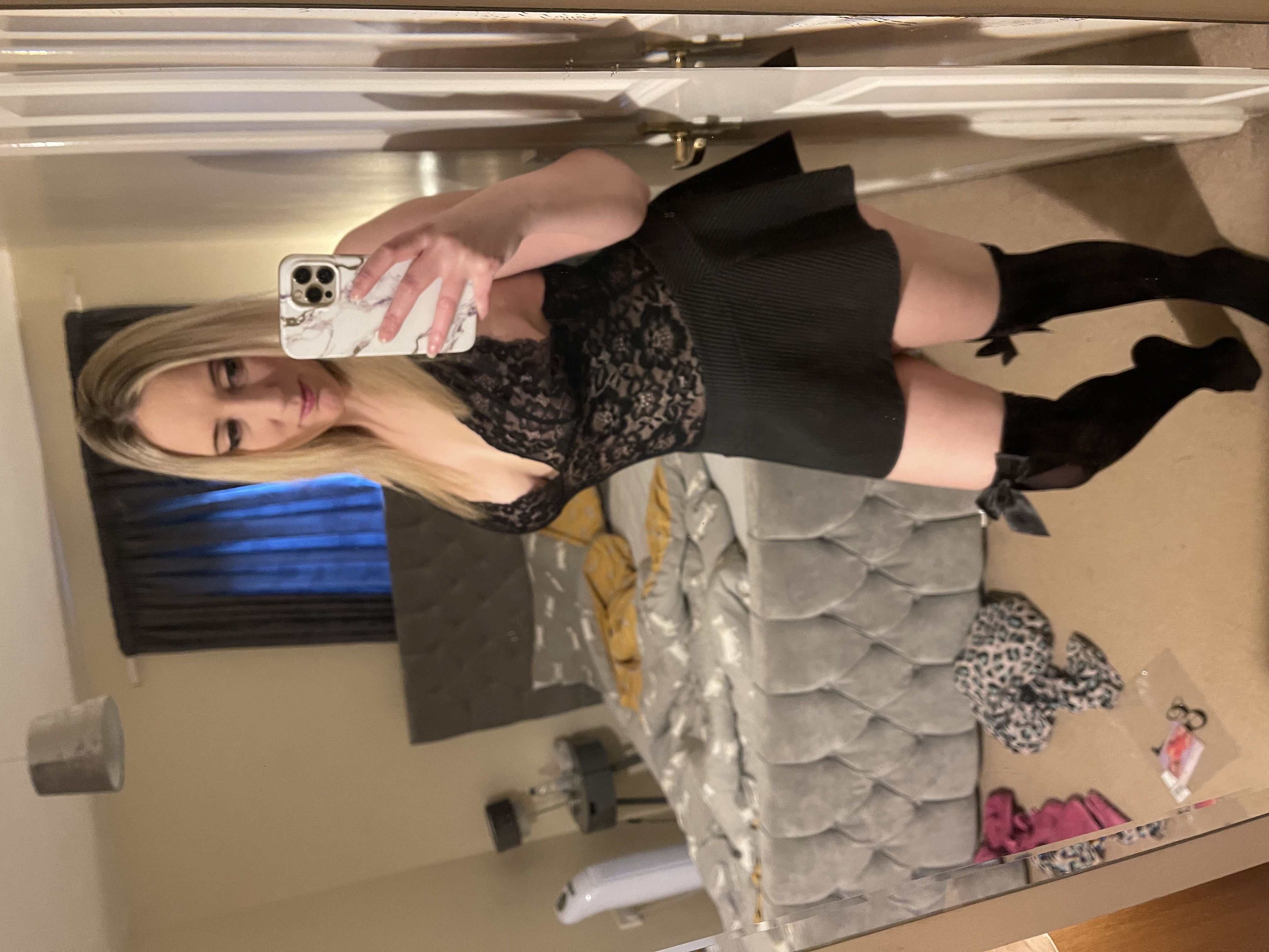 https://cdn.adultwork.com/gallery/G12/9044581.jpg