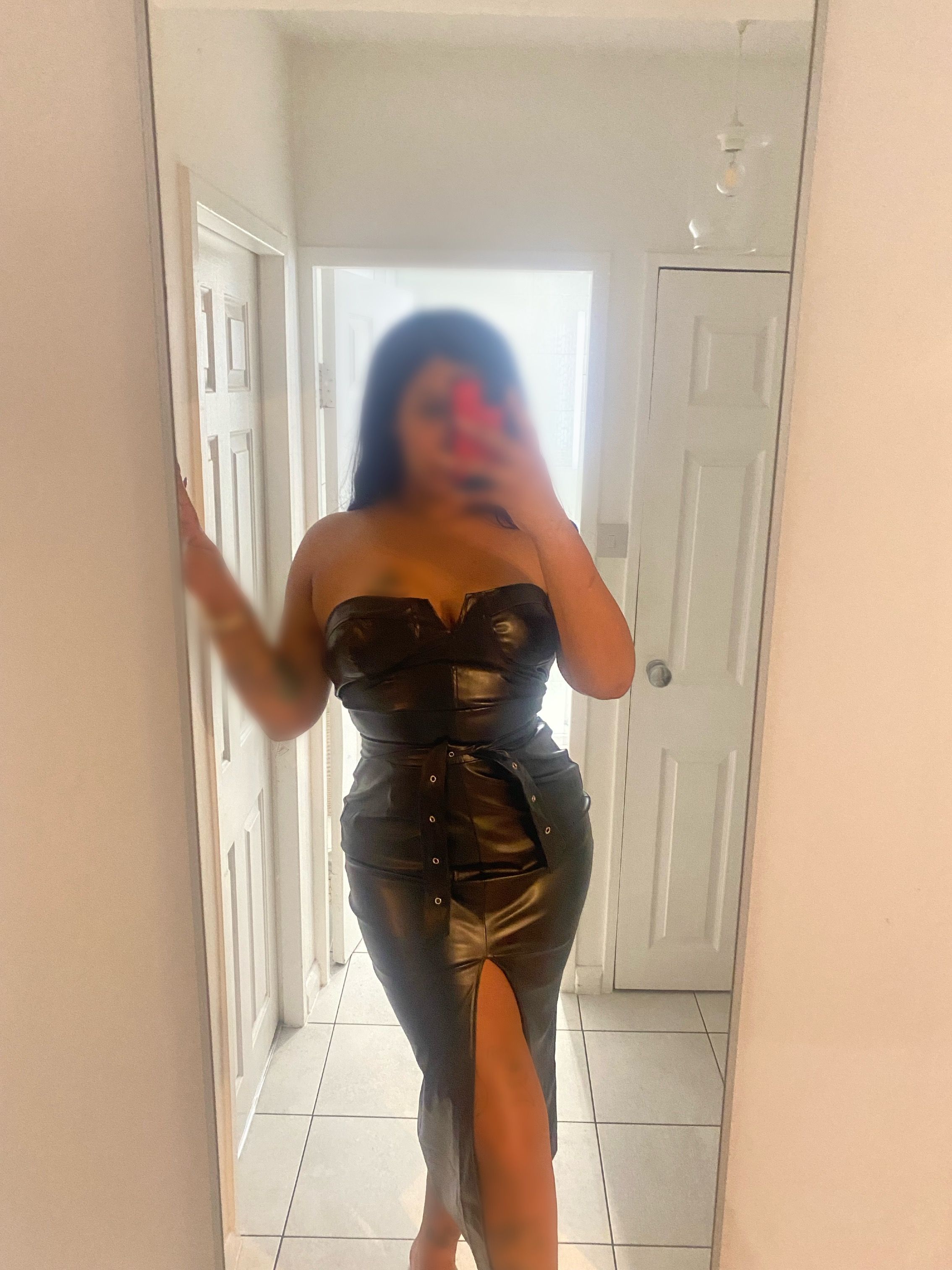 https://cdn.adultwork.com/gallery/G12/9054498.jpg