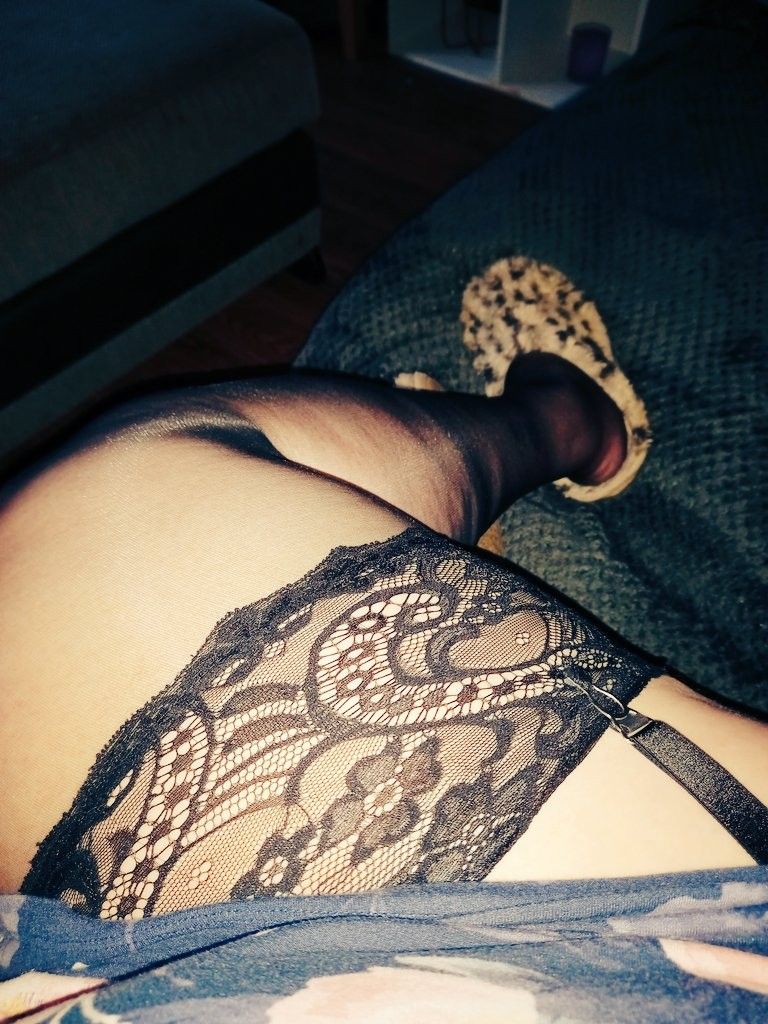 https://cdn.adultwork.com/gallery/G12/9057022.jpg