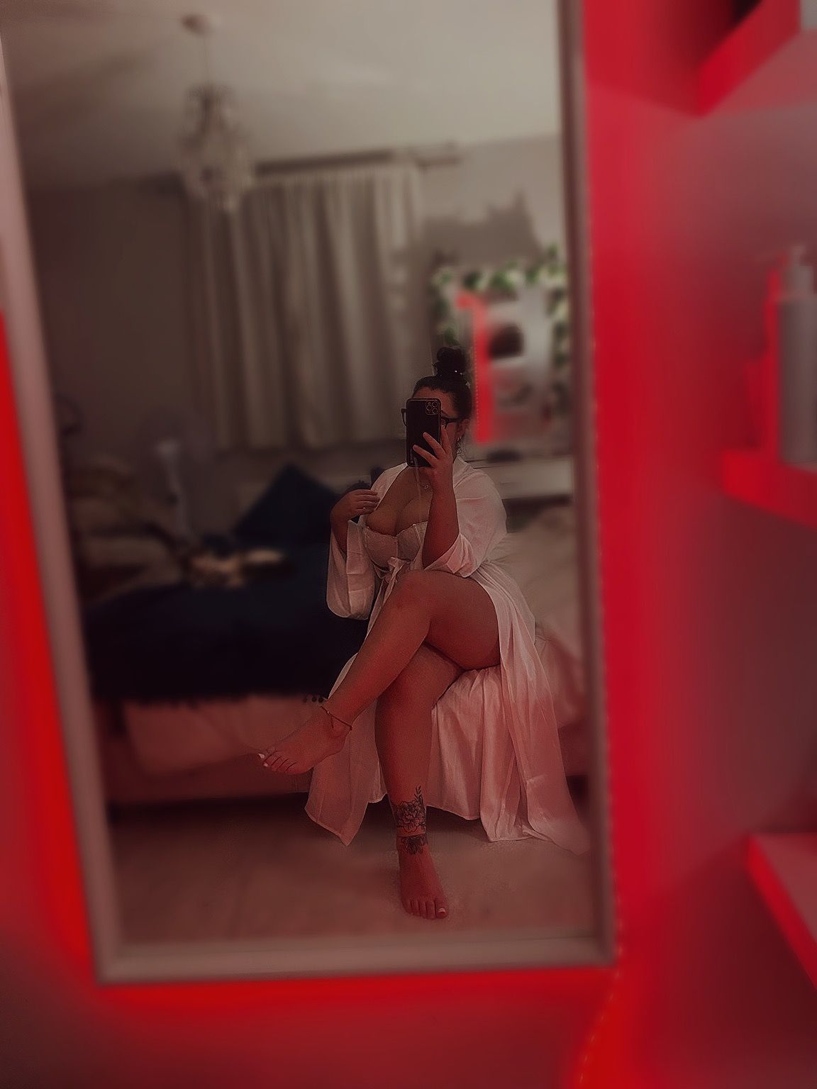 https://cdn.adultwork.com/gallery/G12/9057050.jpg