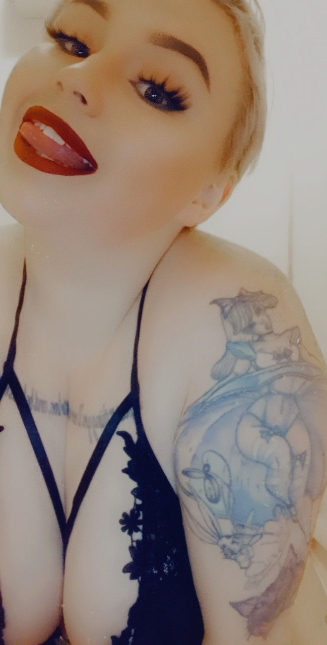 https://cdn.adultwork.com/gallery/G12/9057923.jpg