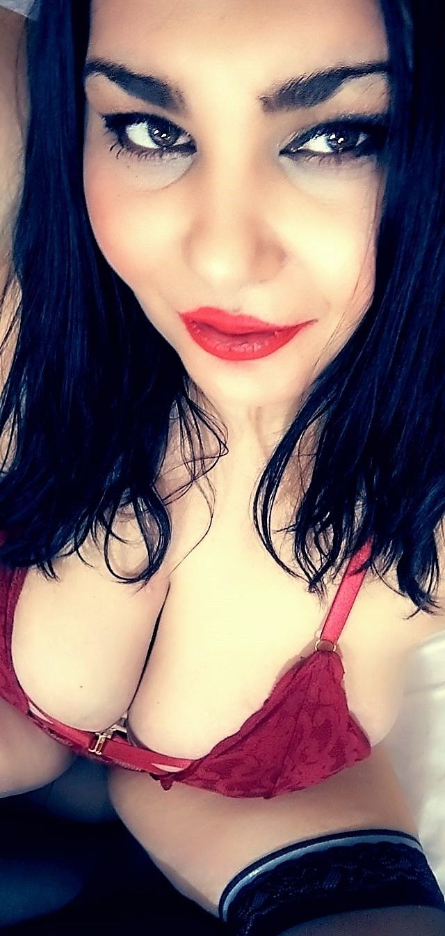 https://cdn.adultwork.com/gallery/G12/9059619.jpg