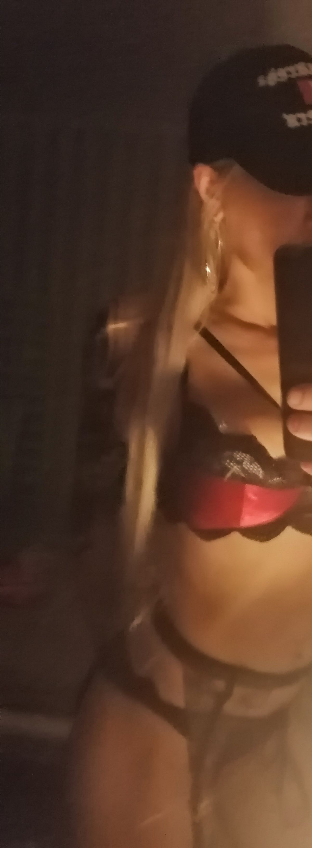 https://cdn.adultwork.com/gallery/G12/9061136.jpg