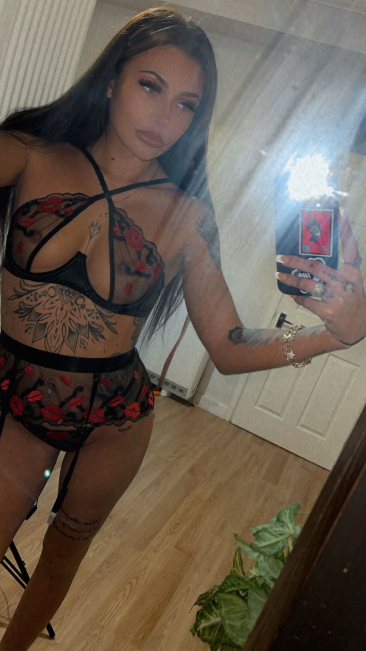 https://cdn.adultwork.com/gallery/G12/9061292.jpg