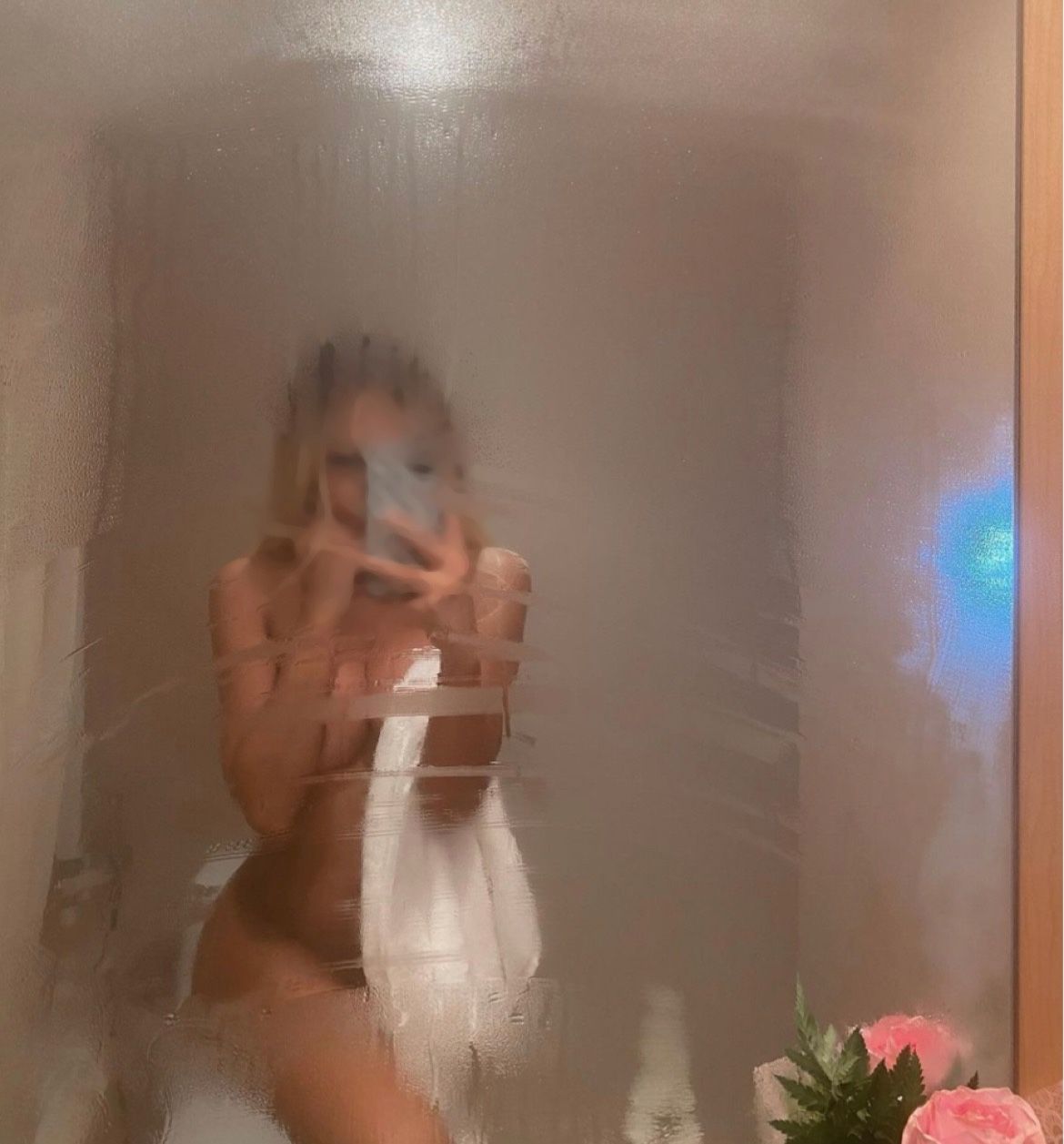 https://cdn.adultwork.com/gallery/G12/9061330.jpg