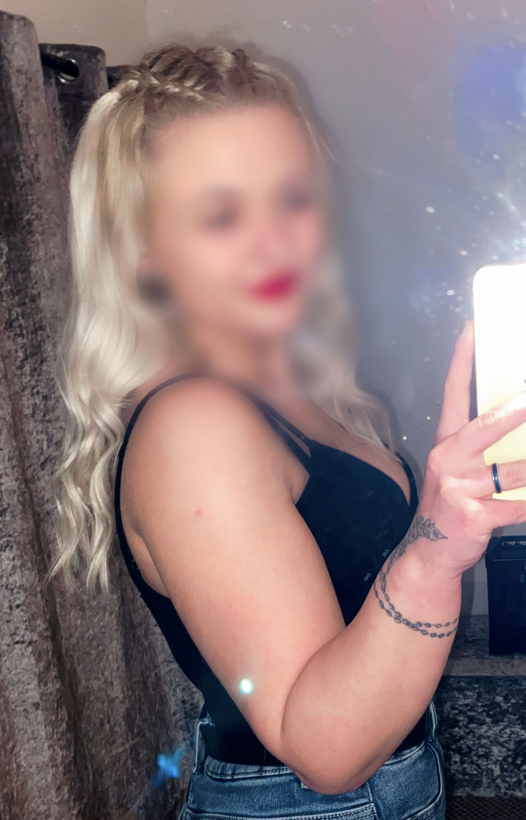 https://cdn.adultwork.com/gallery/G12/9061497.jpg