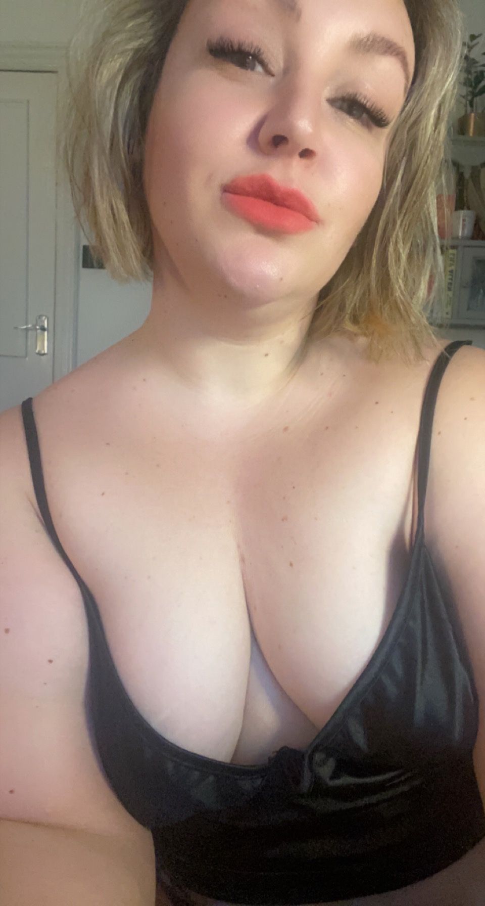 https://cdn.adultwork.com/gallery/G12/9064006.jpg