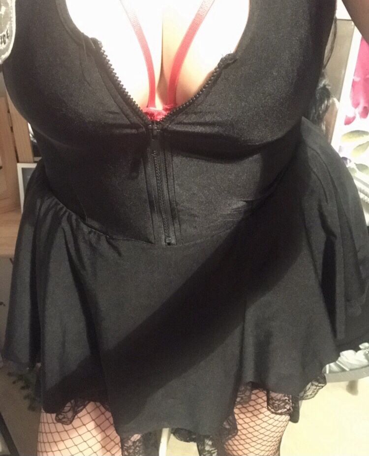 https://cdn.adultwork.com/gallery/G12/9068135.jpg