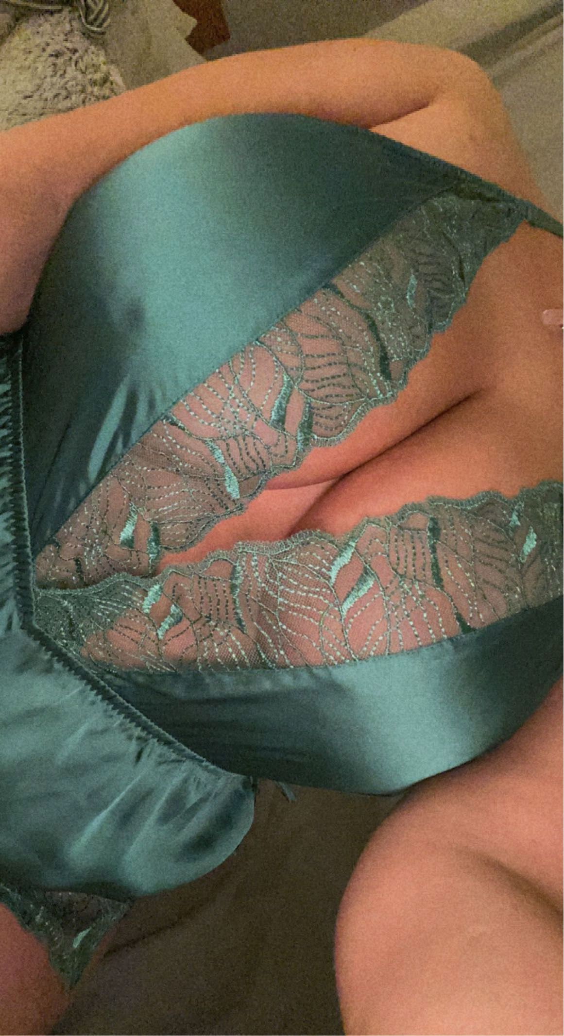 https://cdn.adultwork.com/gallery/G12/9070555.jpg