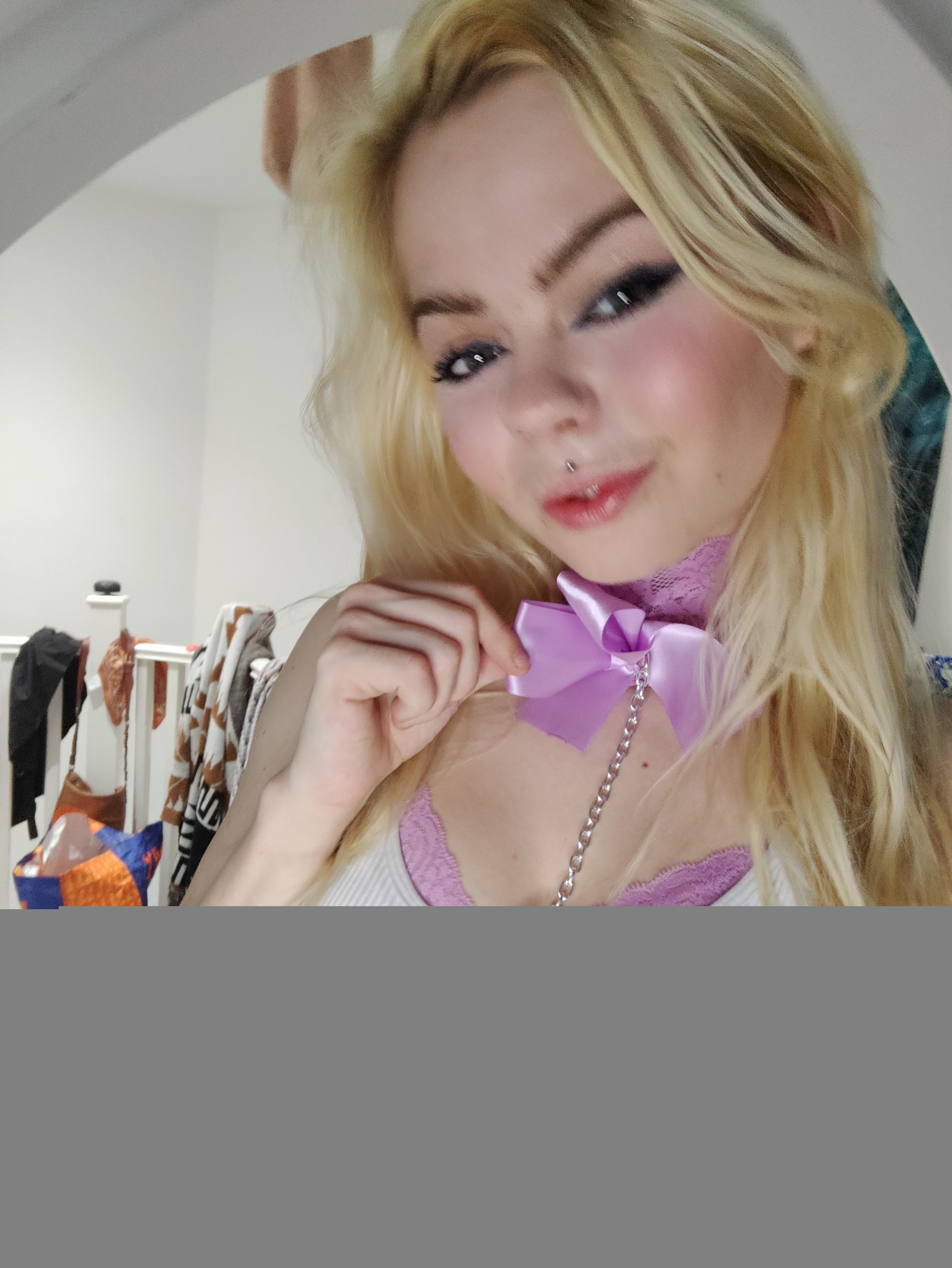 https://cdn.adultwork.com/gallery/G12/9072278.jpg