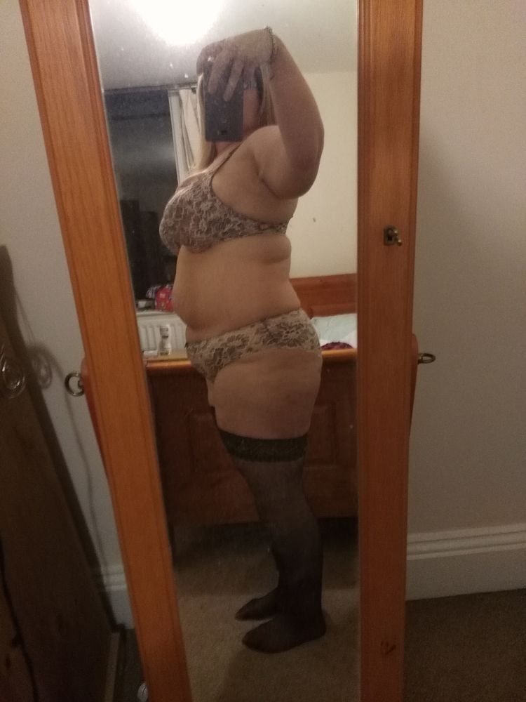 https://cdn.adultwork.com/gallery/G12/9074181.jpg