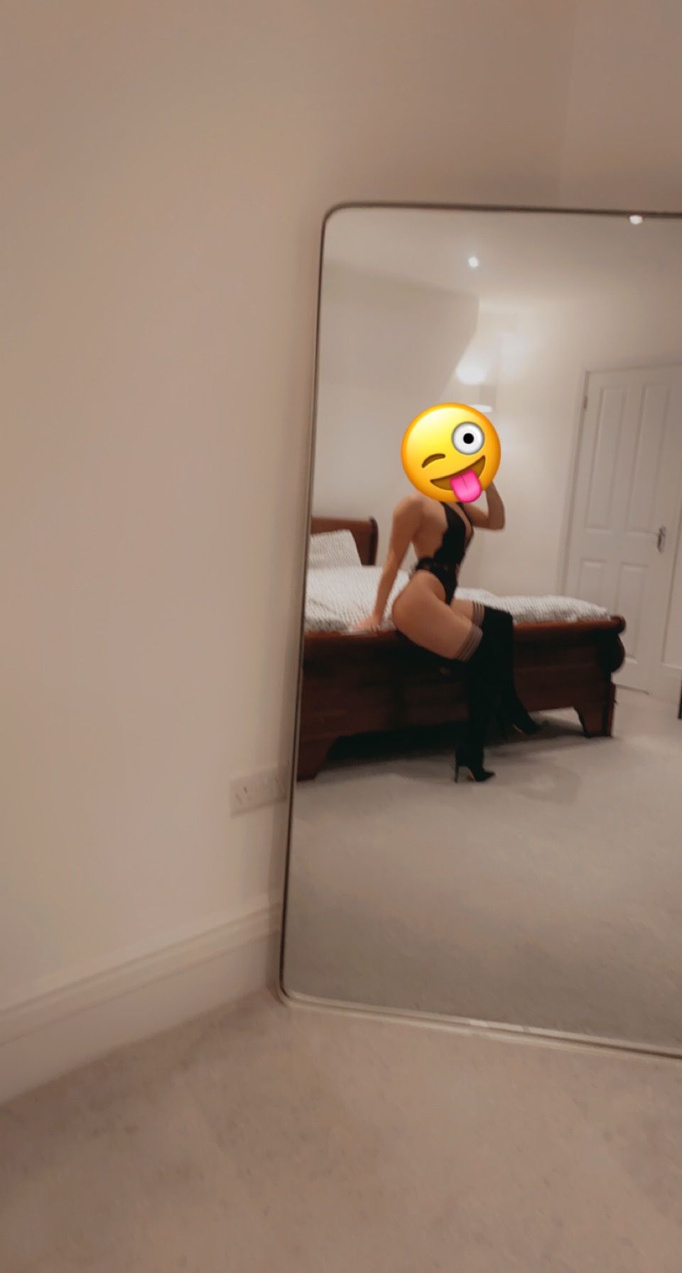 https://cdn.adultwork.com/gallery/G12/9079119.jpg