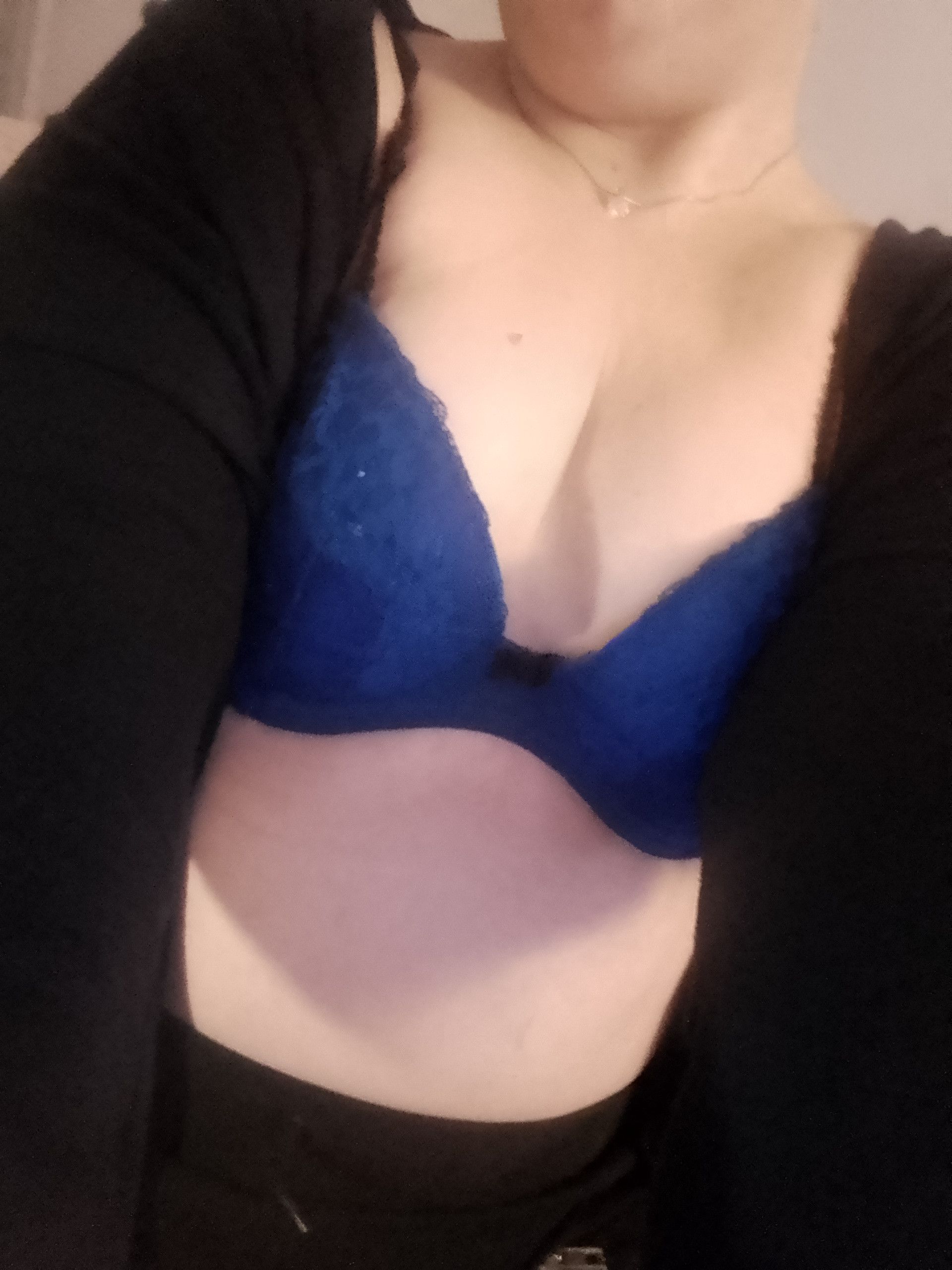 https://cdn.adultwork.com/gallery/G12/9079476.jpg