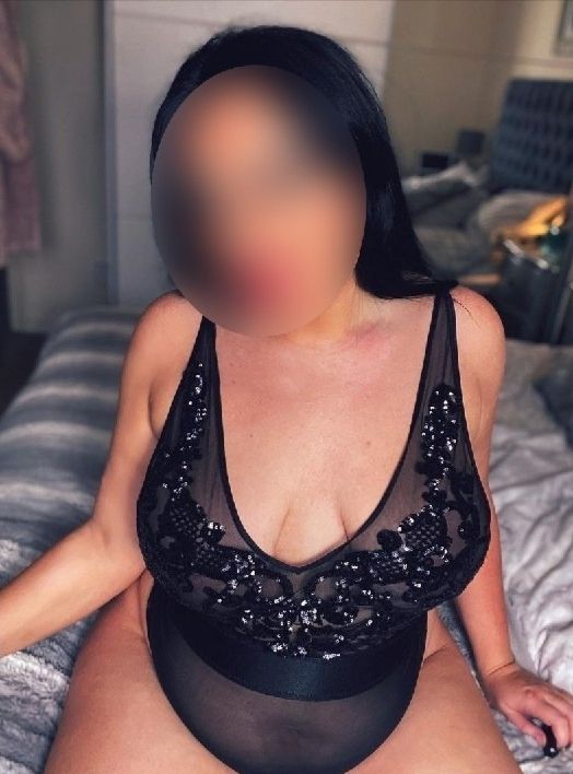 https://cdn.adultwork.com/gallery/G12/9083312.jpg