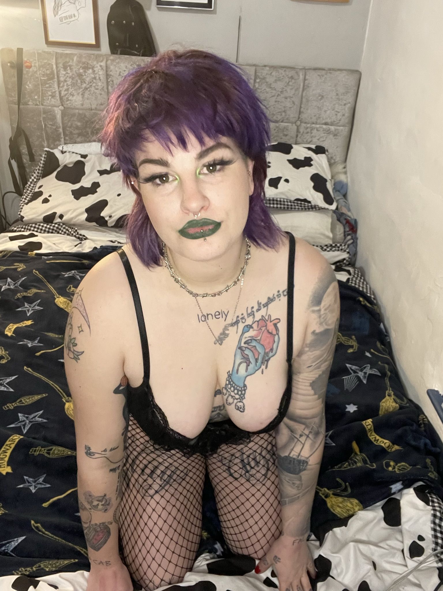 https://cdn.adultwork.com/gallery/G12/9084682.jpg