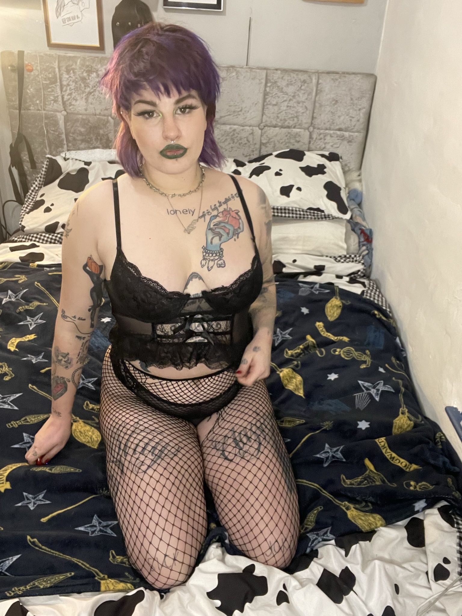 https://cdn.adultwork.com/gallery/G12/9084683.jpg