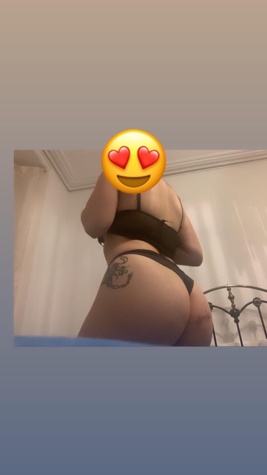 https://cdn.adultwork.com/gallery/G12/9084939.jpg