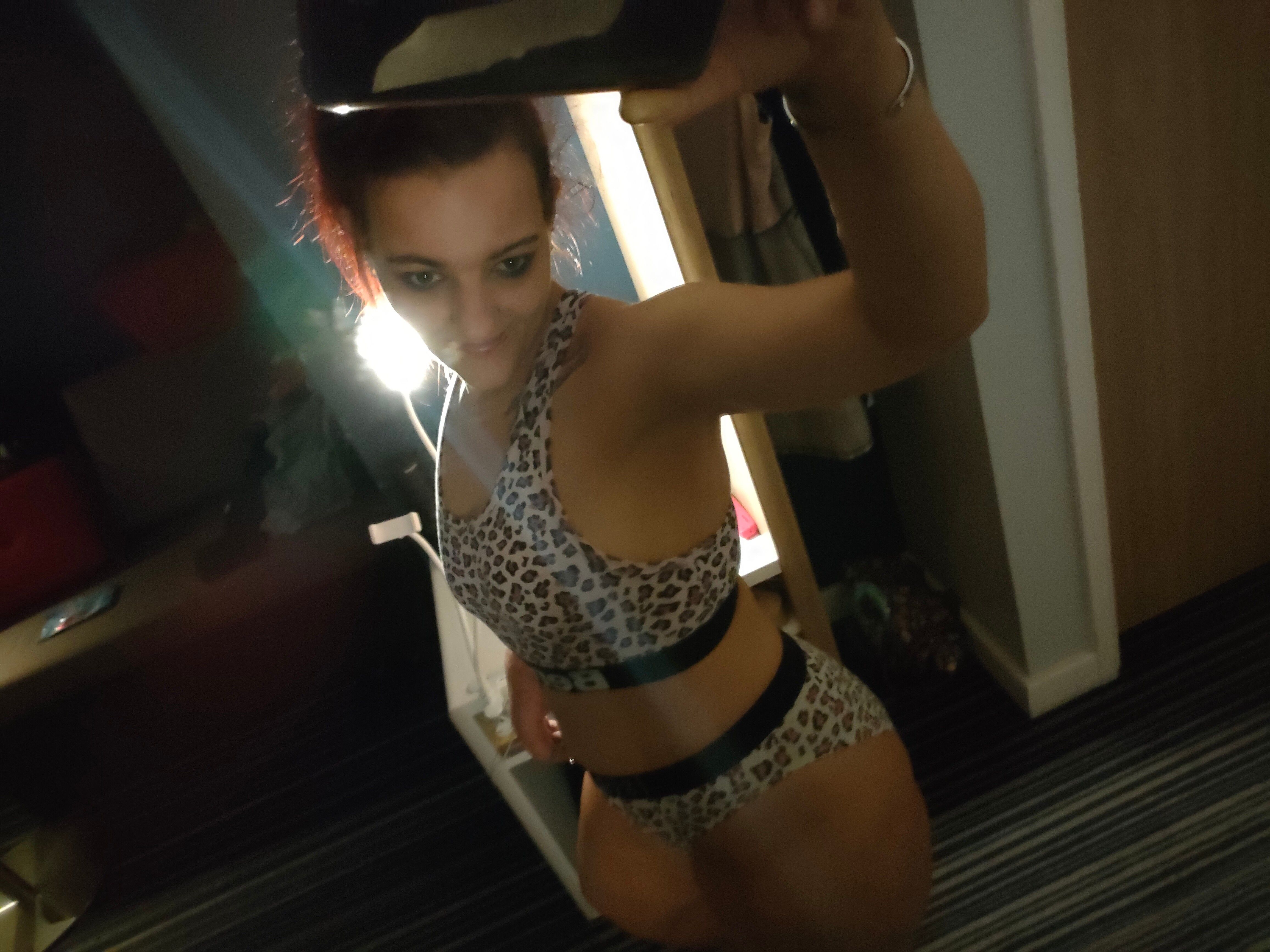 https://cdn.adultwork.com/gallery/G12/9085721.jpg