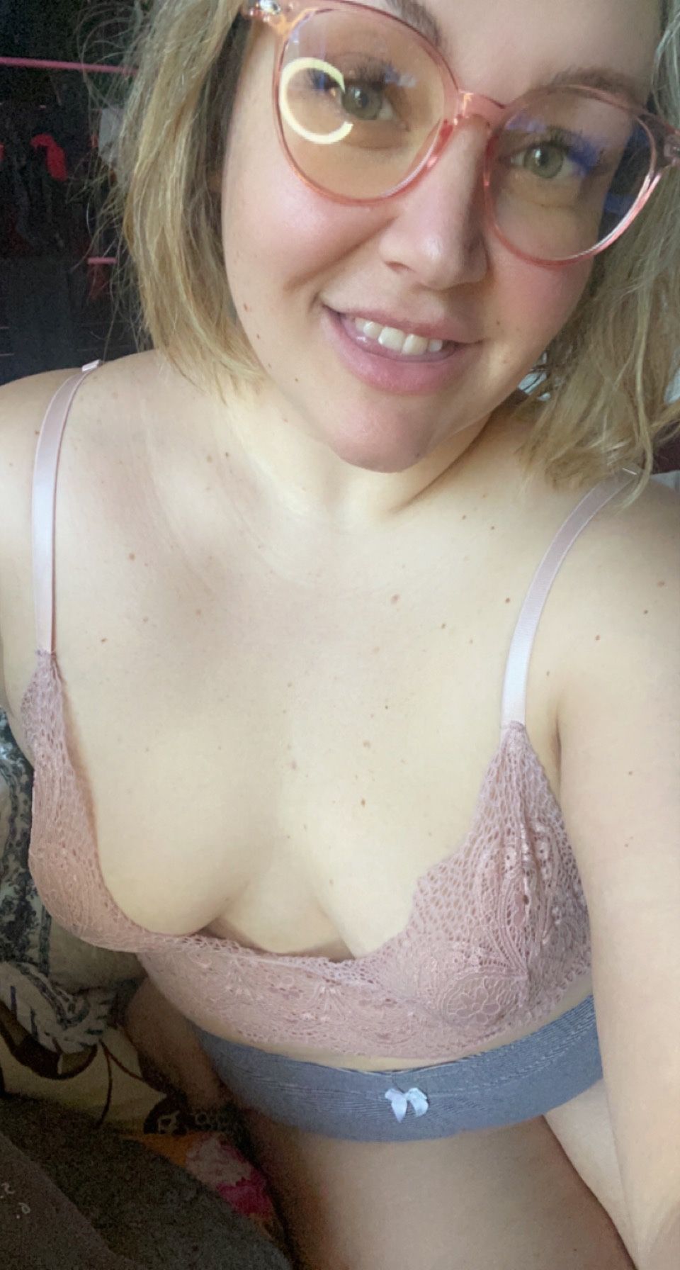 https://cdn.adultwork.com/gallery/G12/9090981.jpg