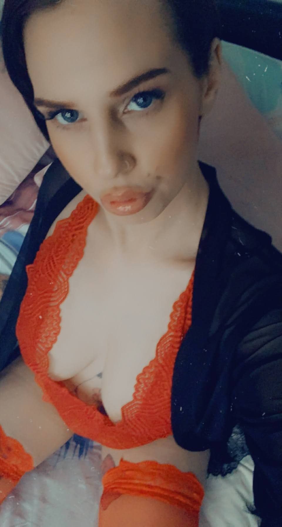 https://cdn.adultwork.com/gallery/G12/9091323.jpg