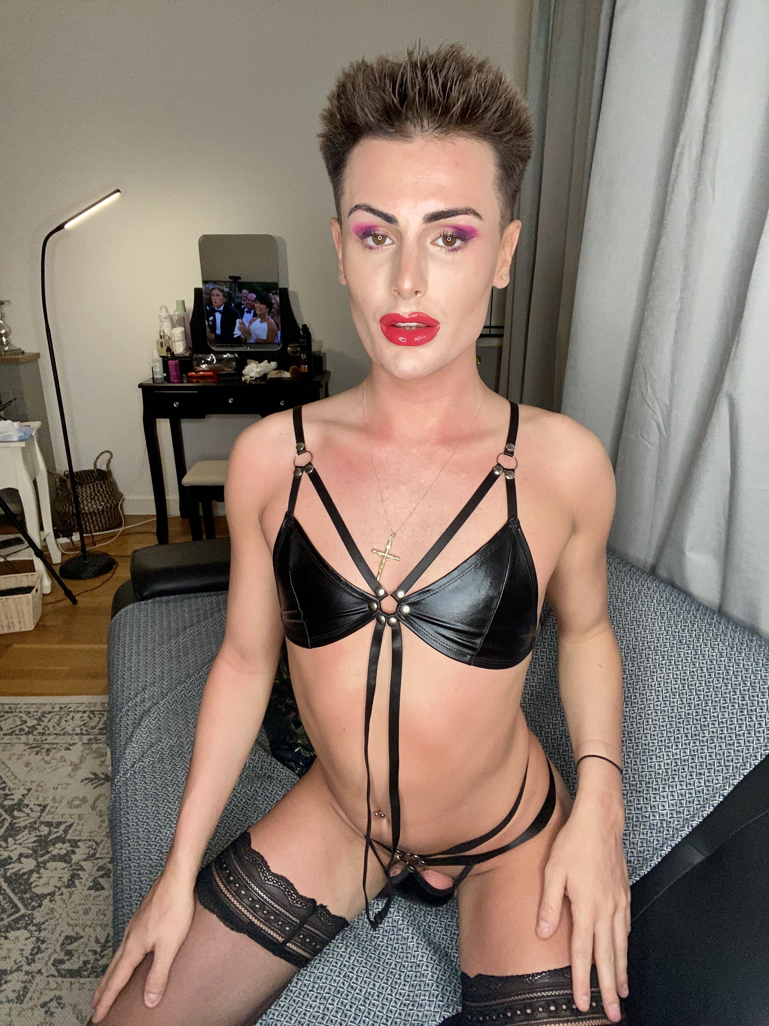 https://cdn.adultwork.com/gallery/G12/9095369.jpg