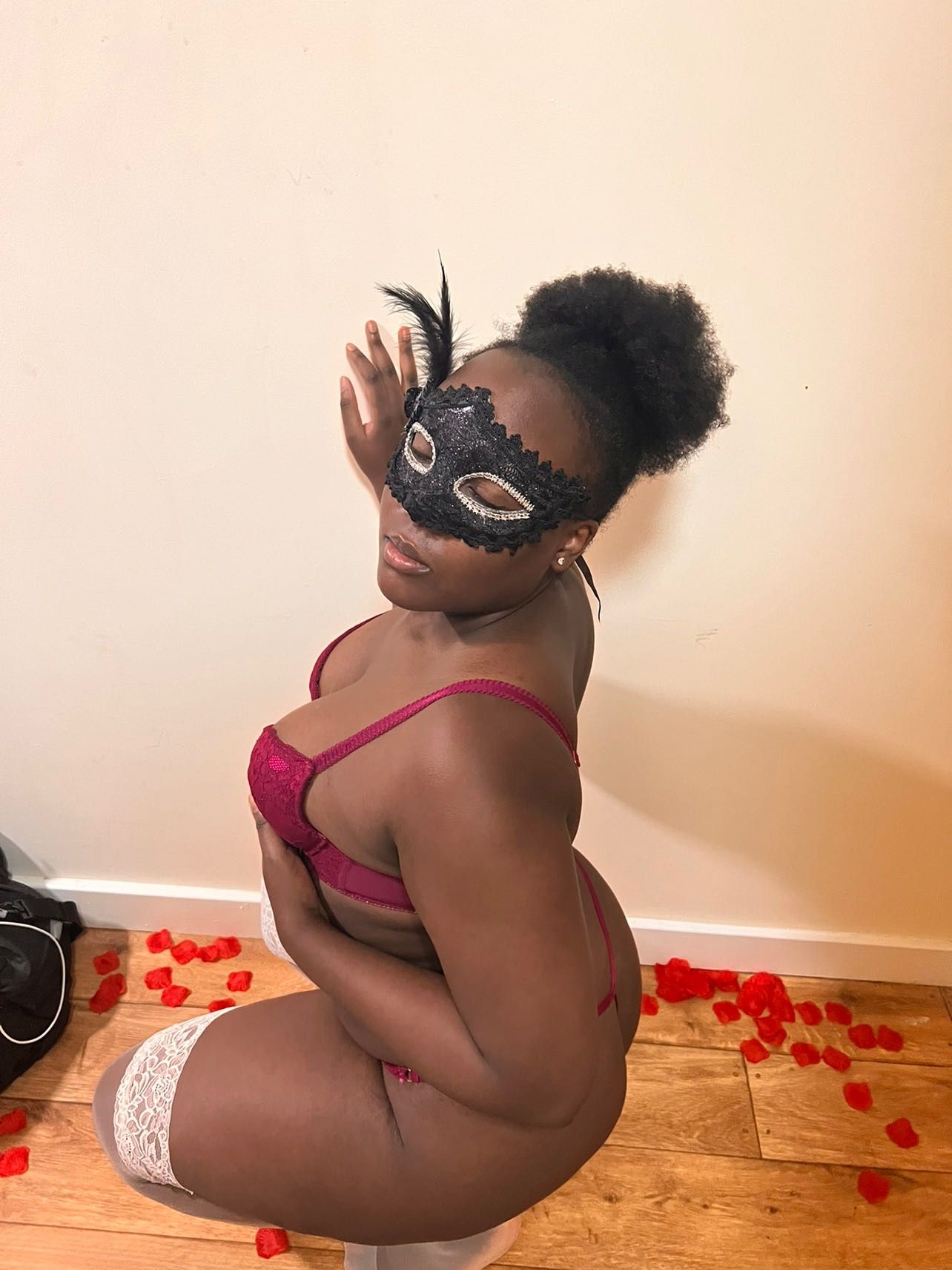 https://cdn.adultwork.com/gallery/G12/9098014.jpg