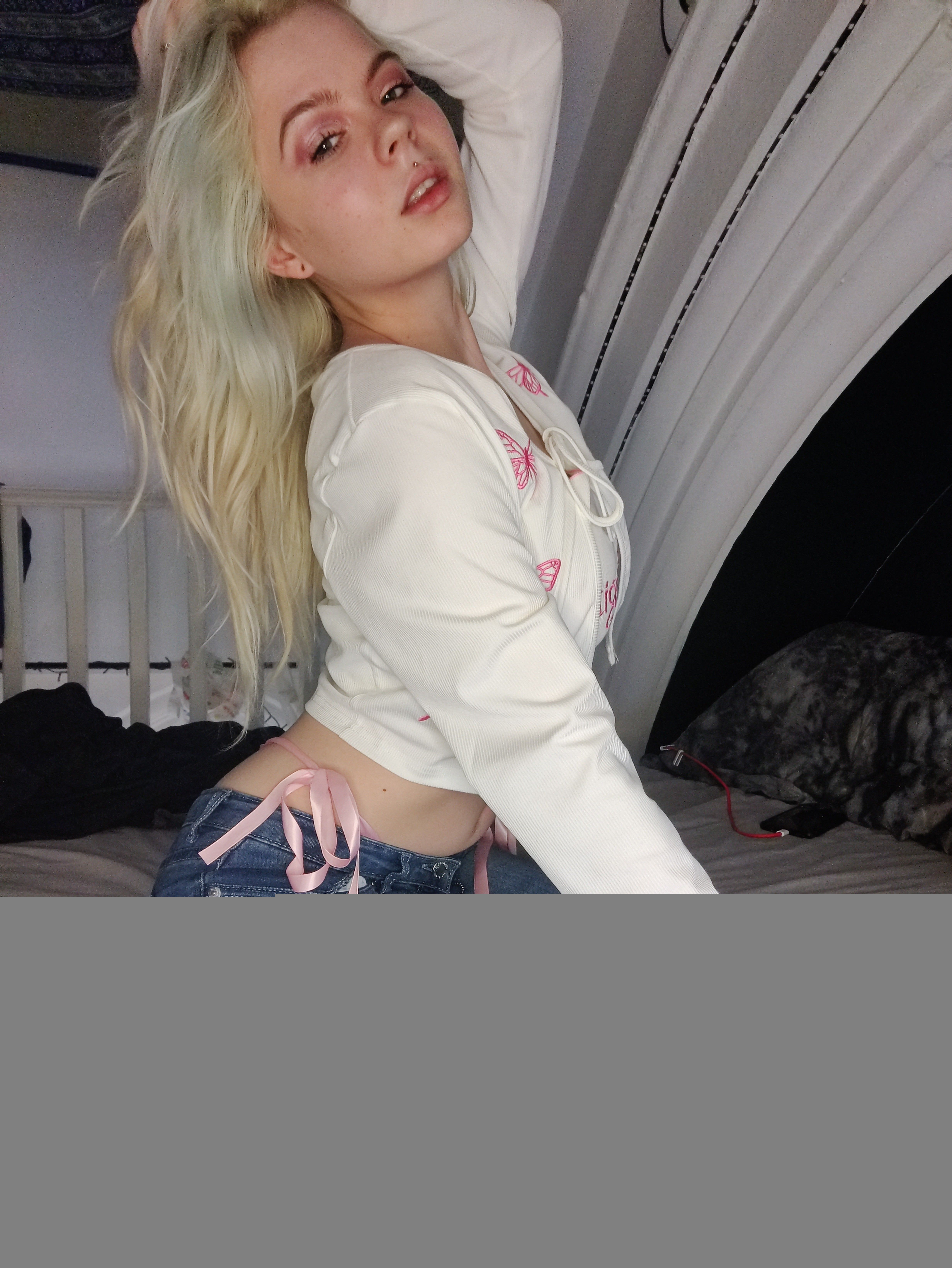 https://cdn.adultwork.com/gallery/G12/9098254.jpg