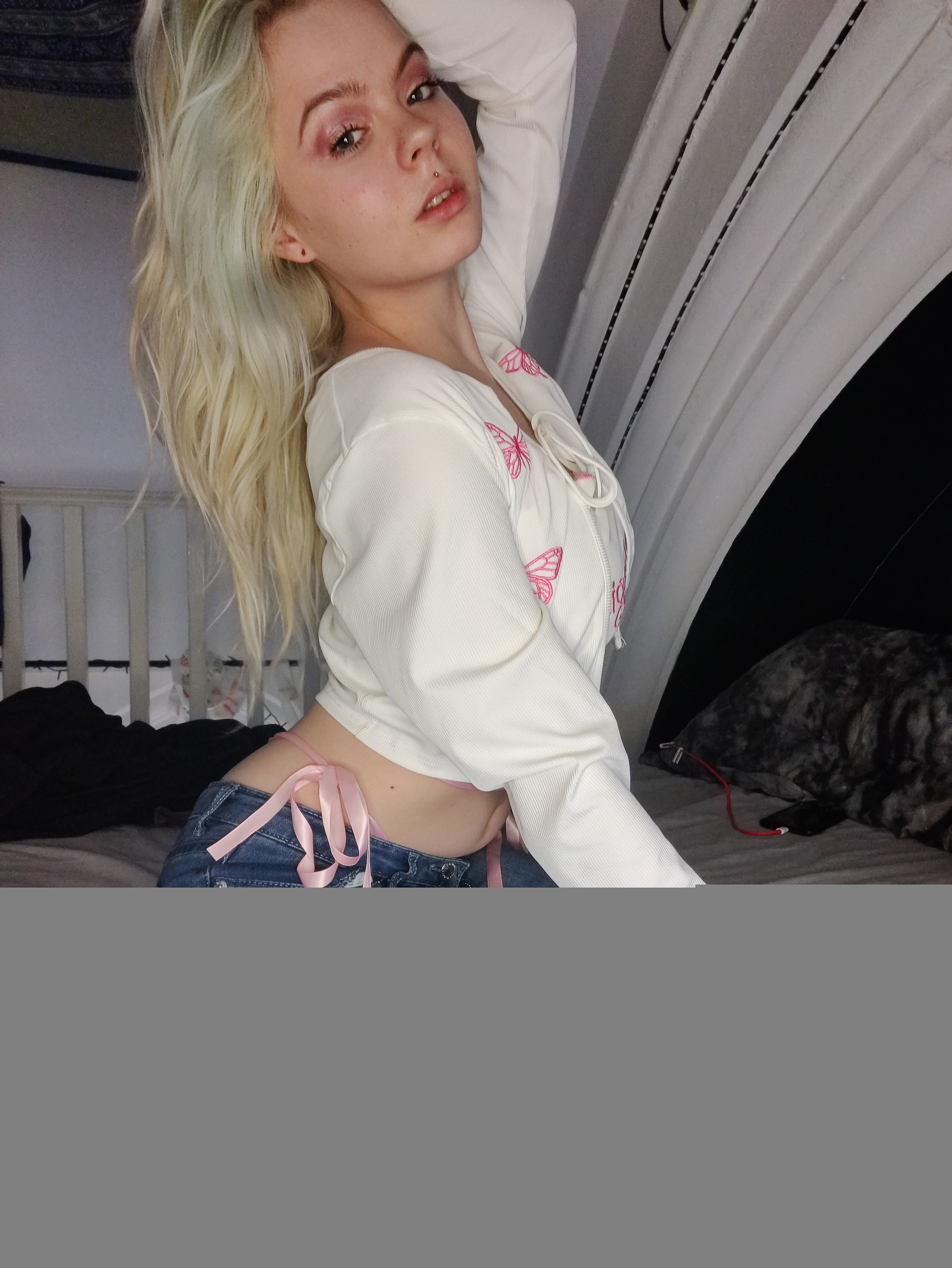 https://cdn.adultwork.com/gallery/G12/9098286.jpg