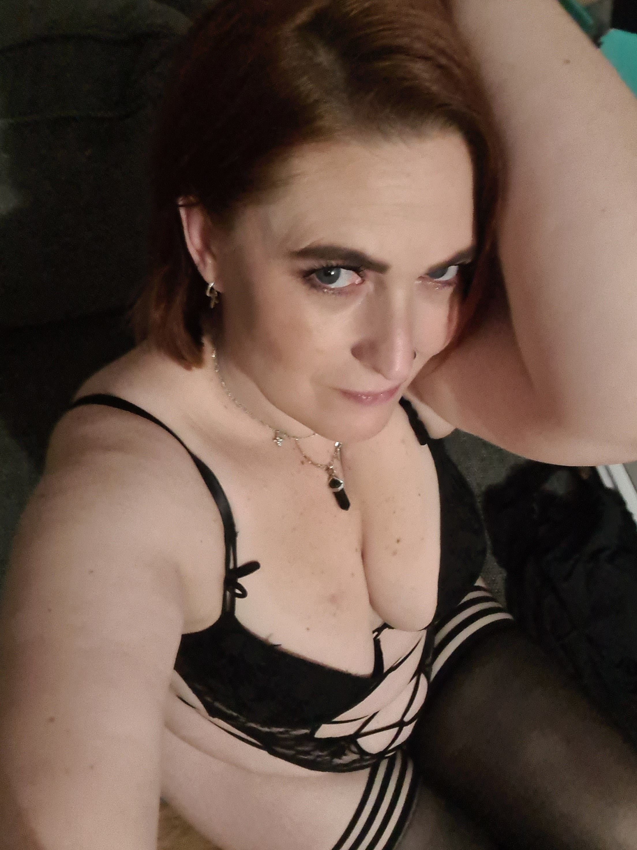 https://cdn.adultwork.com/gallery/G12/9098880.jpg