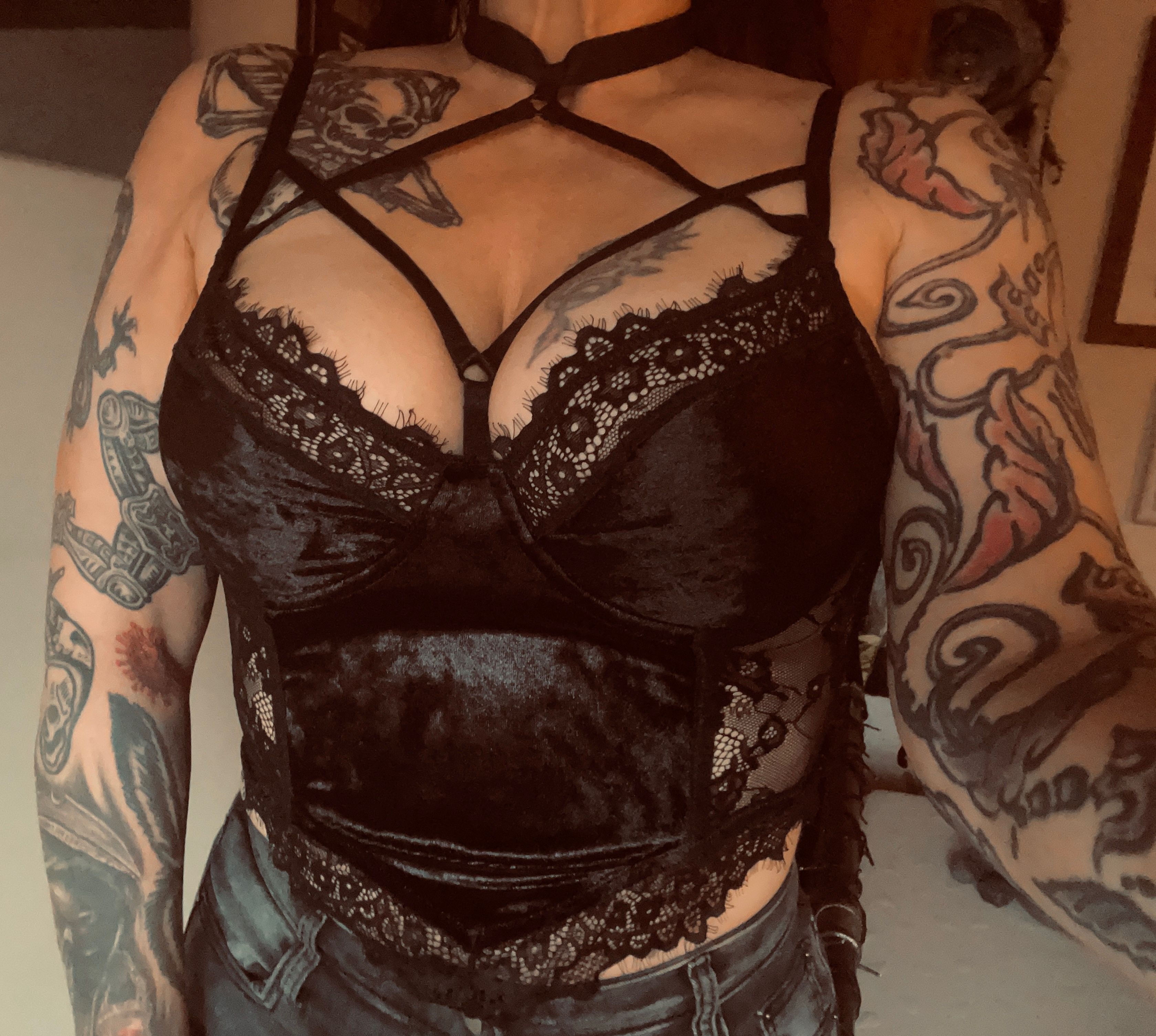 https://cdn.adultwork.com/gallery/G12/9099303.jpg