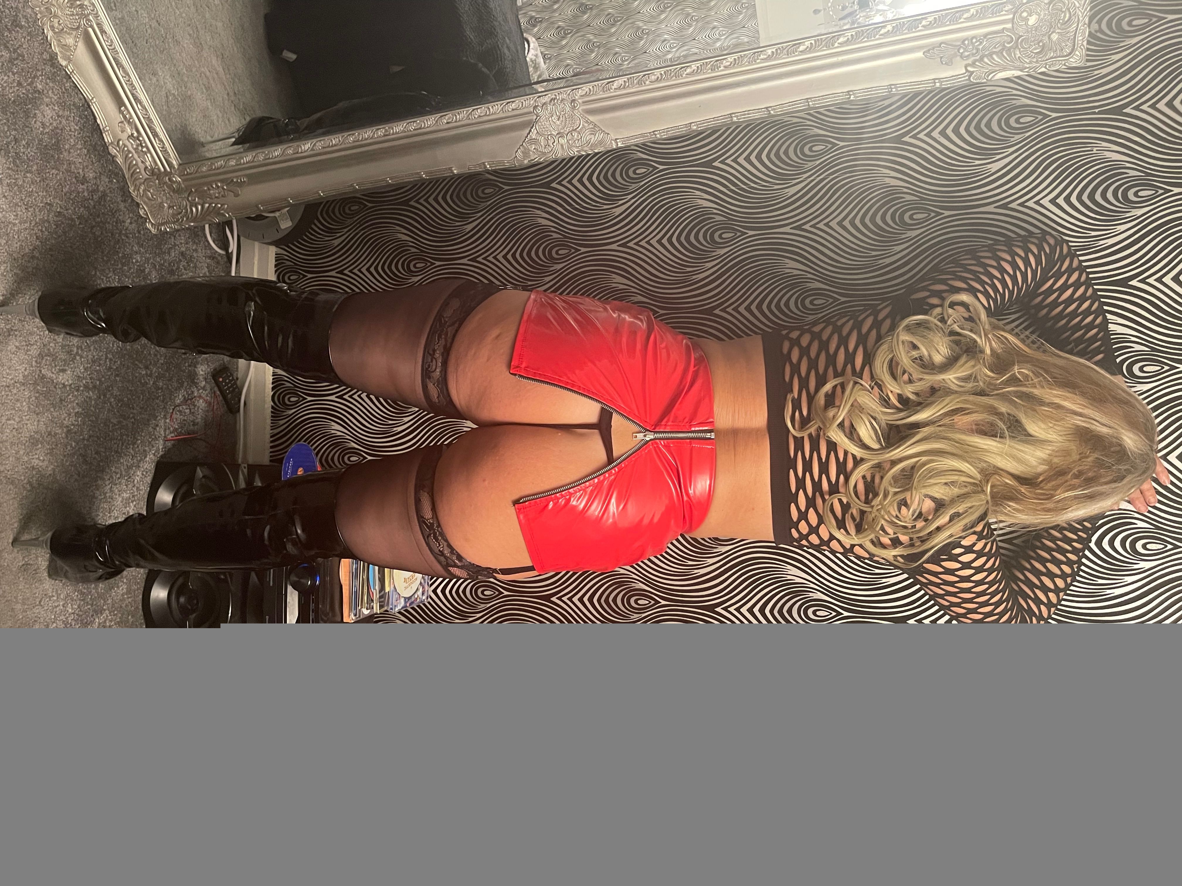 https://cdn.adultwork.com/gallery/G12/9100315.jpg